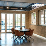 Showroom witte kozijnen